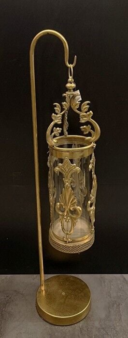 METAL AYAKLI SARKMA MUMLUK